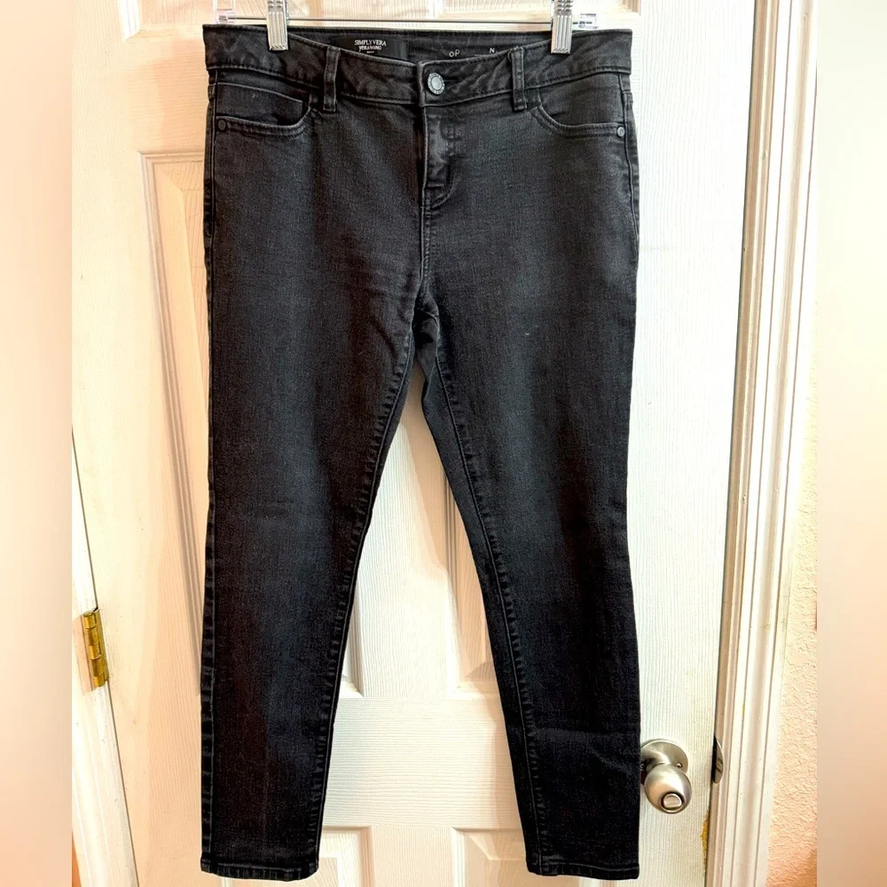 Women’s Simply Vera Want Mid Rise Skinny Jean in Black Size 6P (Petite) - Picture 1 of 4